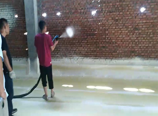 冷庫內墻噴聚氨酯厚度是多少厘米(圖1) 冷庫內墻噴聚氨酯厚度是多少厘米
